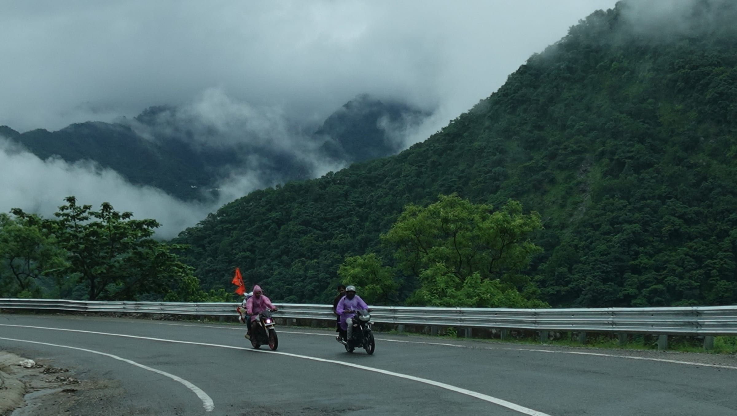 Between Rishikesh and Devprayag (Uttarakhand, India).